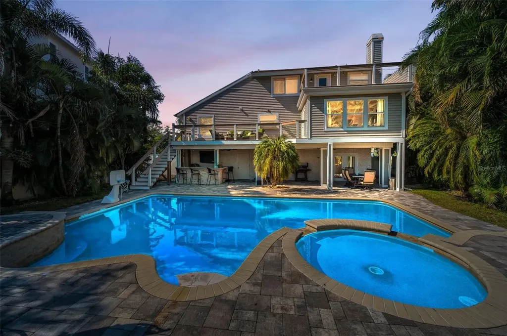 110 Carlyle Circle Palm Harbor FL 34683