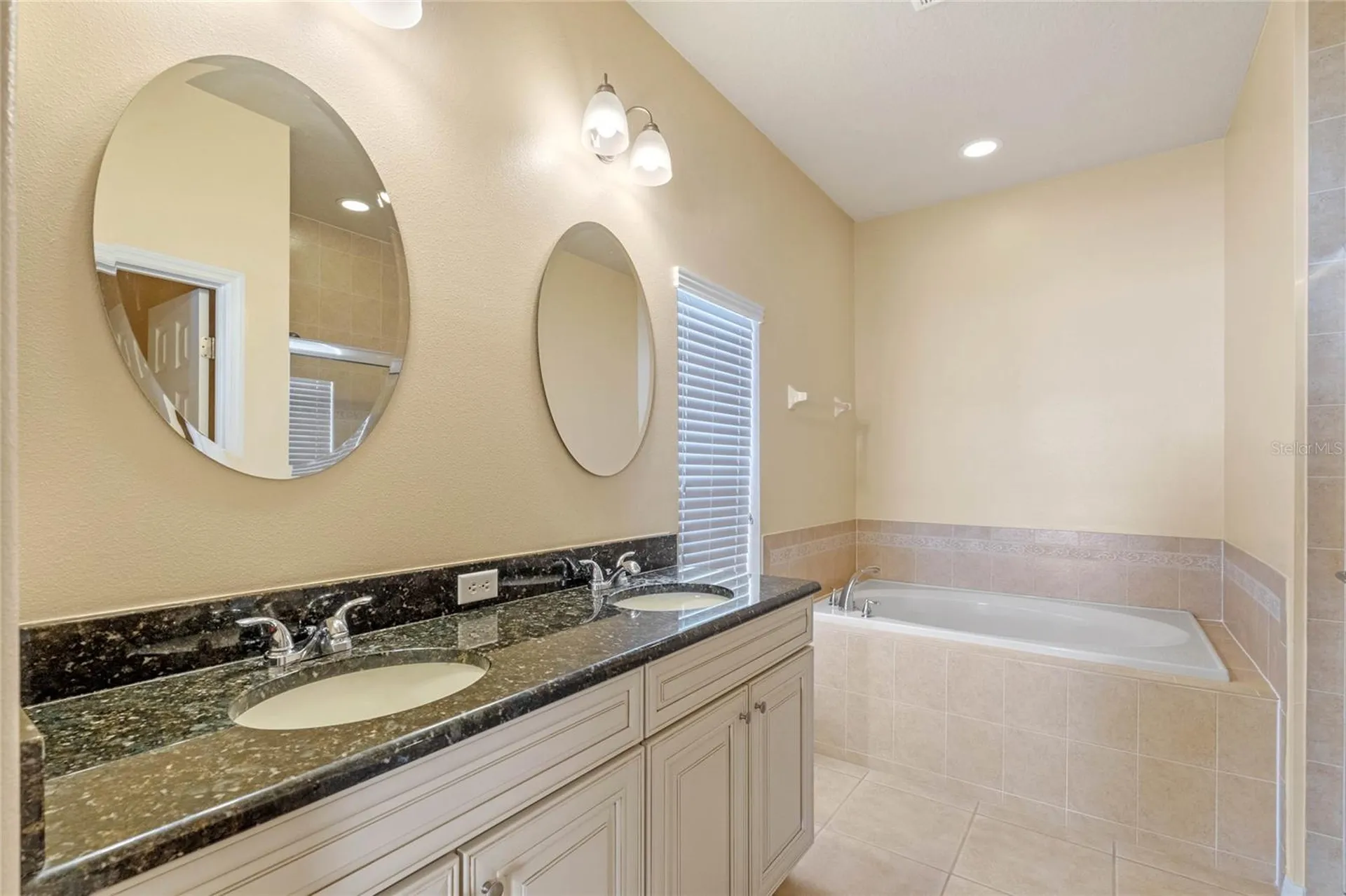 1865 Britlyn Alley Orlando FL 32814