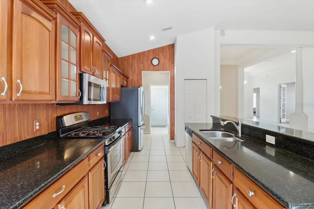 1683 N Shadowview Path Hernando FL 34442
