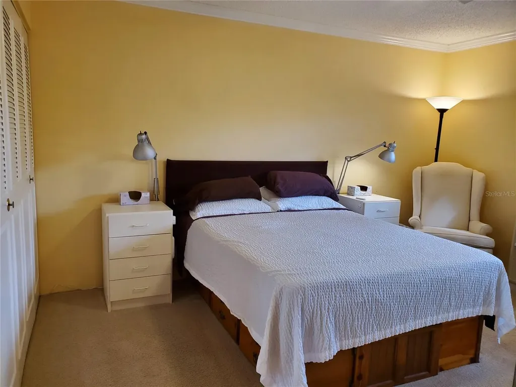1403 Arrowhead Circle W Clearwater FL 33759