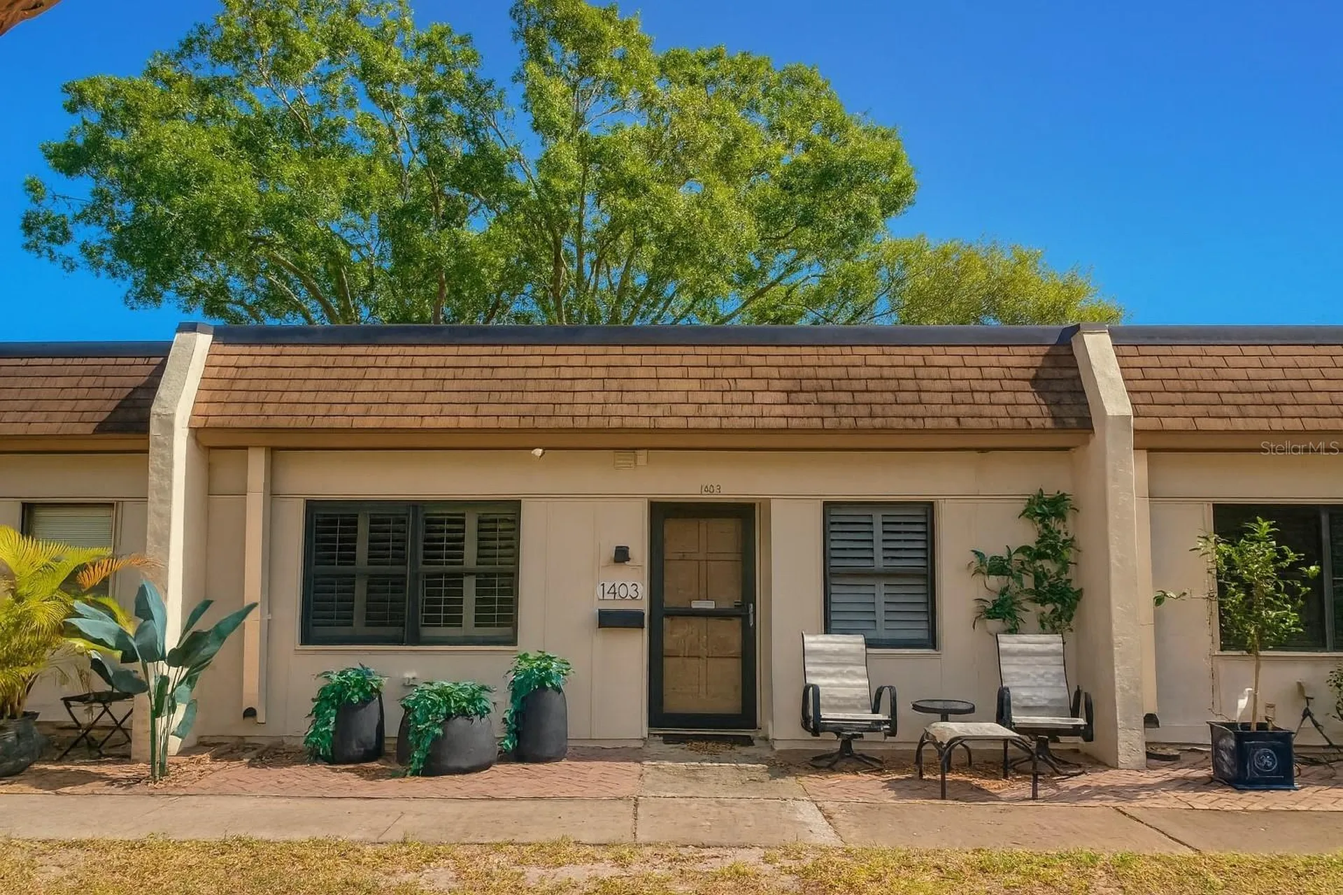 1403 Arrowhead Circle W Clearwater FL 33759