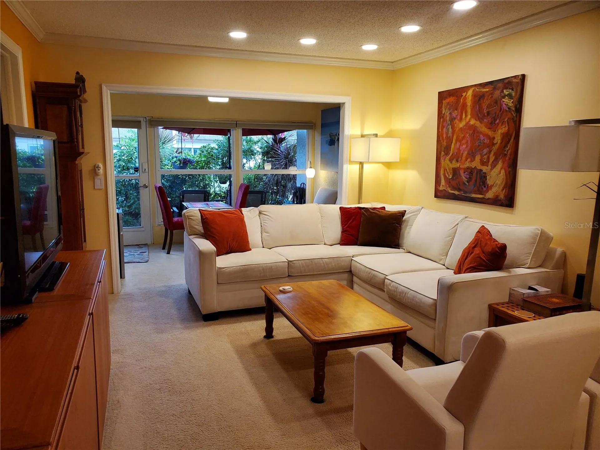 1403 Arrowhead Circle W Clearwater FL 33759