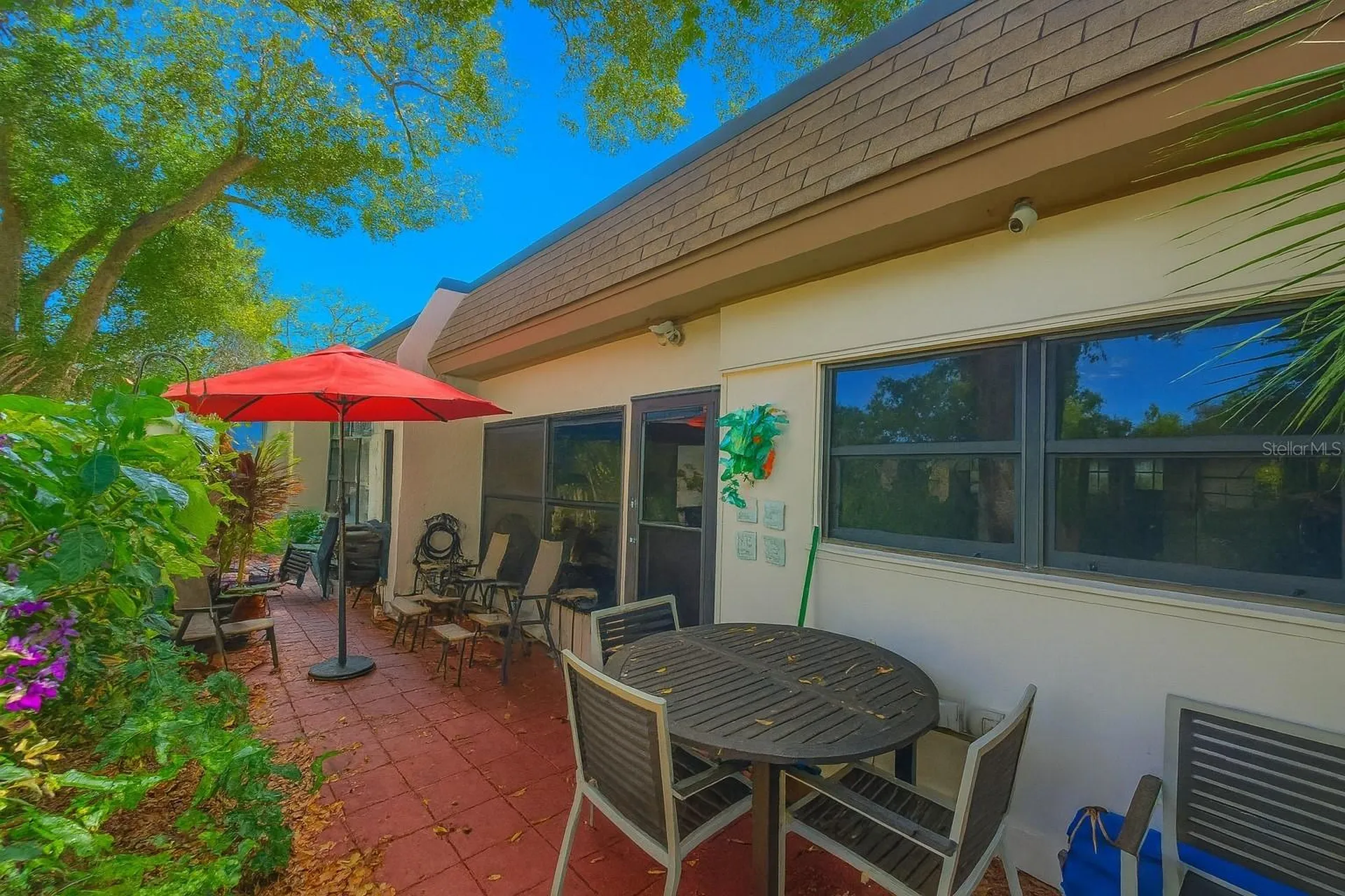 1403 Arrowhead Circle W Clearwater FL 33759