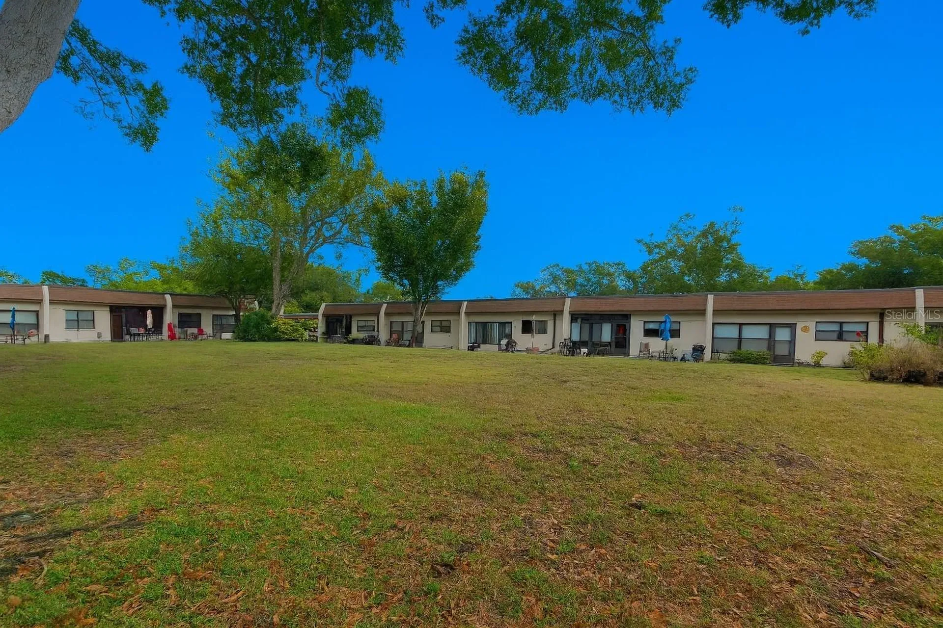 1403 Arrowhead Circle W Clearwater FL 33759