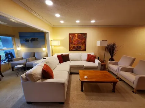 1403 Arrowhead Circle W Clearwater FL 33759