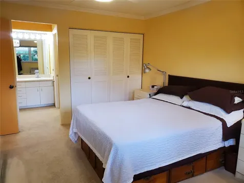 1403 Arrowhead Circle W Clearwater FL 33759