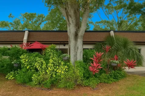 1403 Arrowhead Circle W Clearwater FL 33759