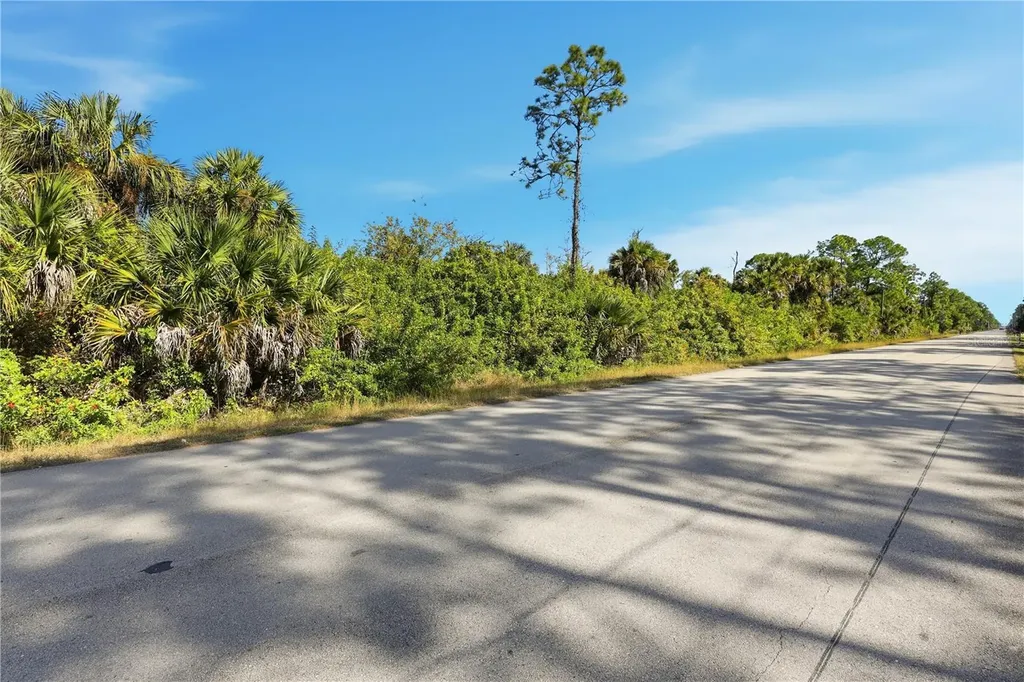 Xxx 18th Avenue NE Naples FL 34120