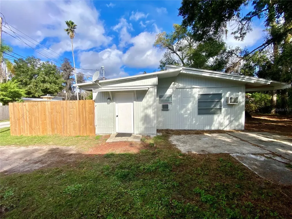 18107 Lake Front Drive Lutz FL 33548
