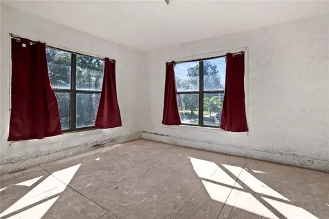900 S Locust Avenue Sanford FL 32771