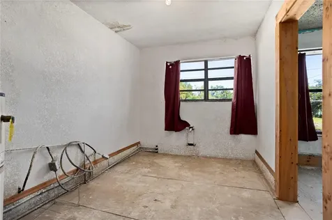 900 S Locust Avenue Sanford FL 32771