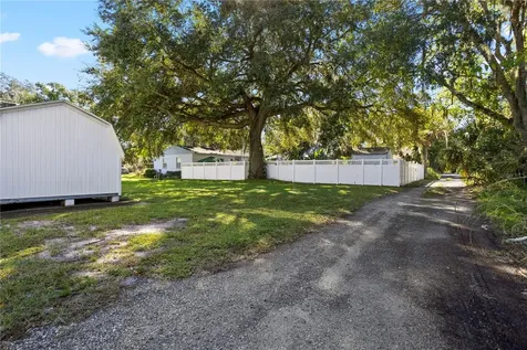 900 S Locust Avenue Sanford FL 32771