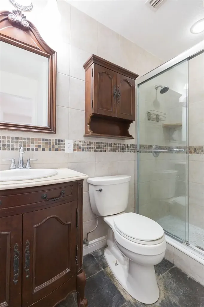 6710 Mornay Circle Tampa FL 33615