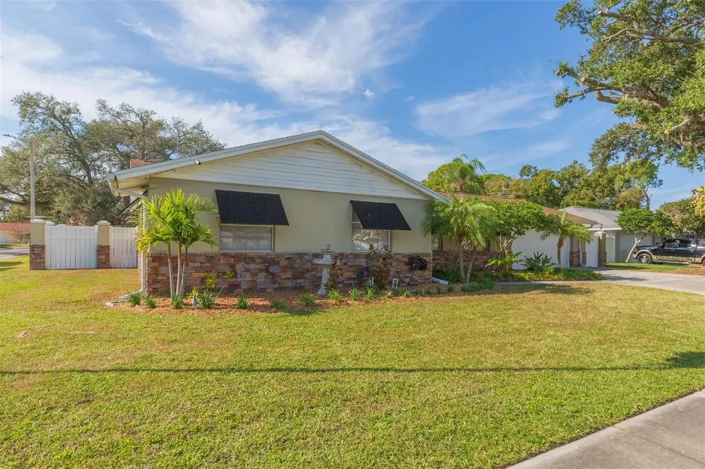 6710 Mornay Circle Tampa FL 33615