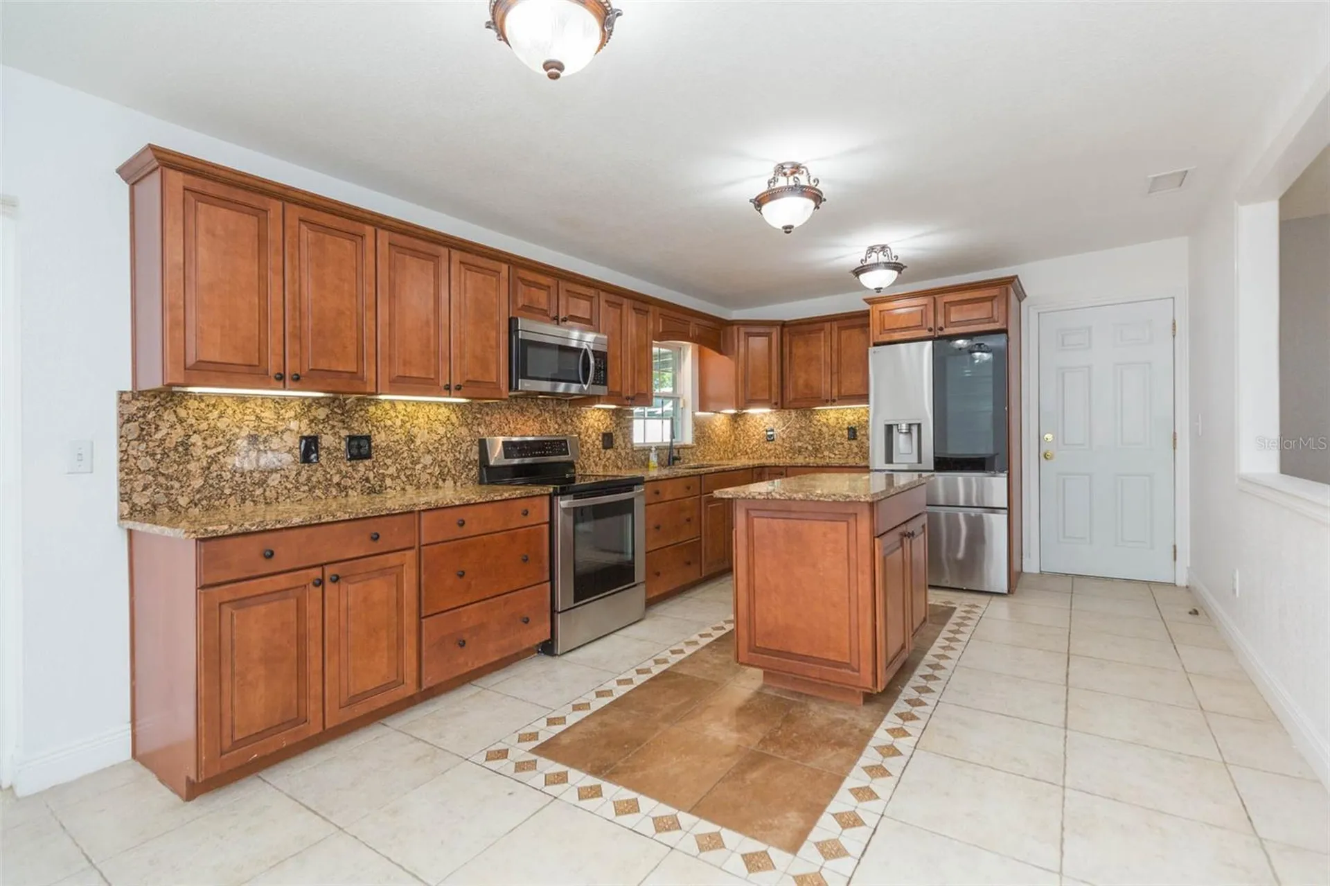 6710 Mornay Circle Tampa FL 33615