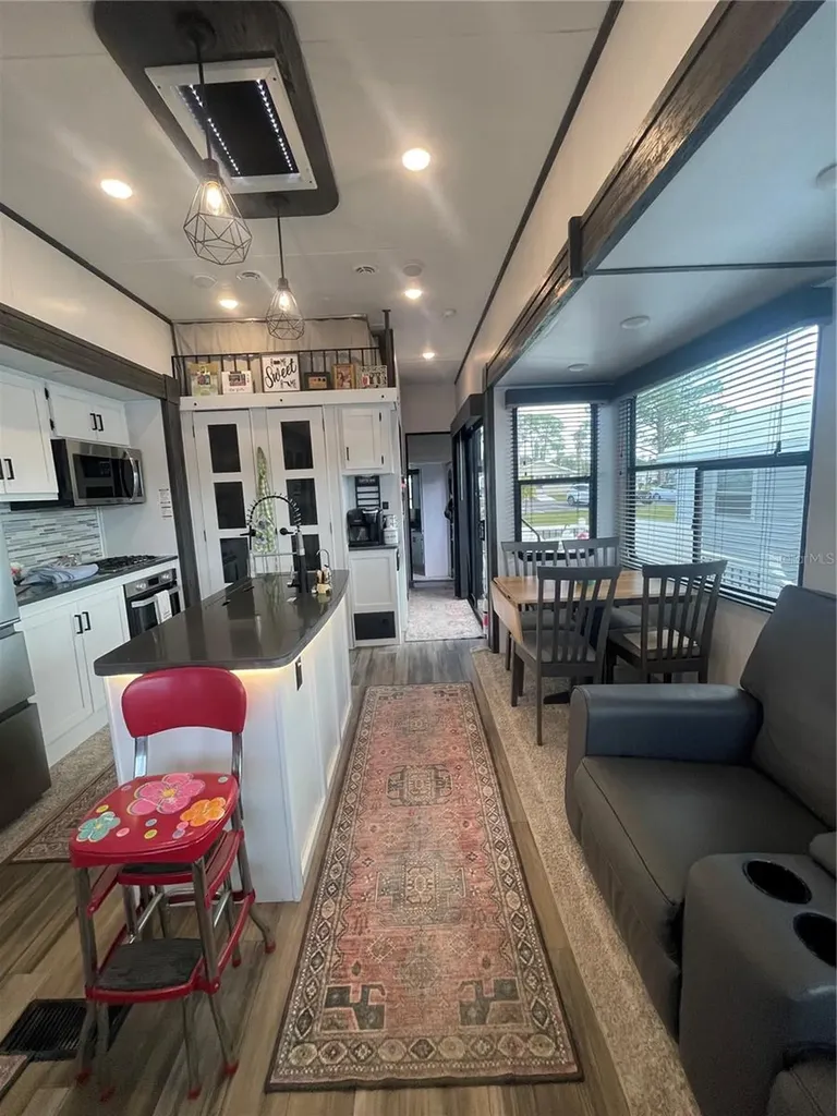 57 Kove Boulevard Osteen FL 32764