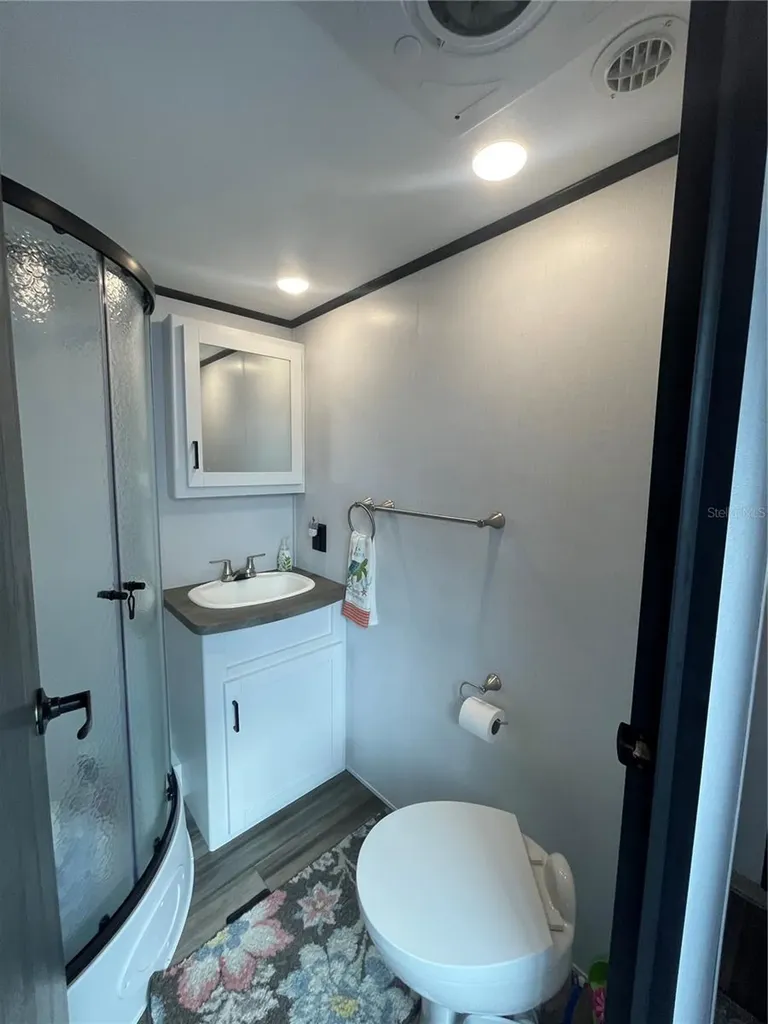 57 Kove Boulevard Osteen FL 32764