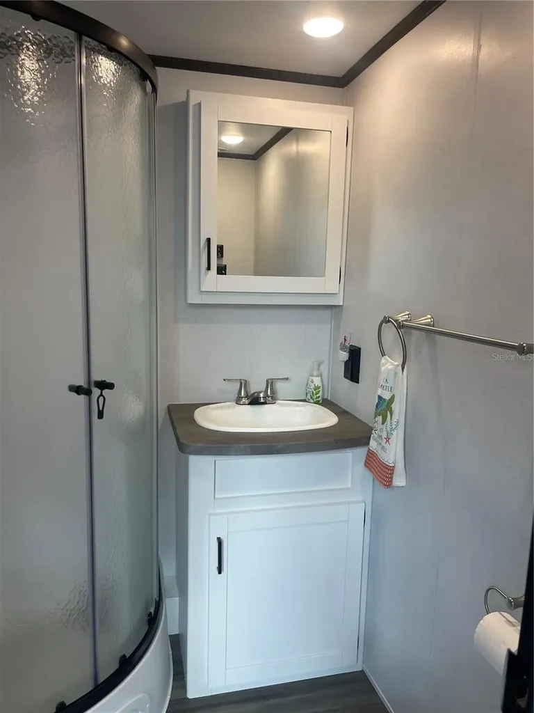57 Kove Boulevard Osteen FL 32764