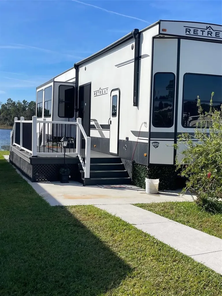 57 Kove Boulevard Osteen FL 32764