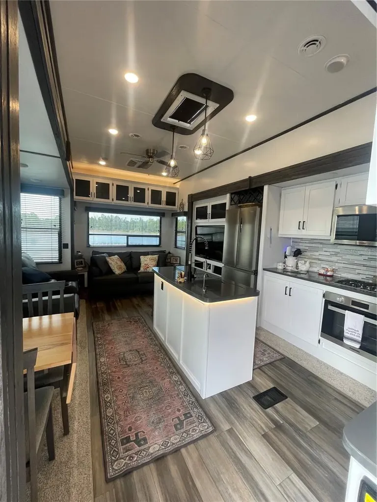 57 Kove Boulevard Osteen FL 32764