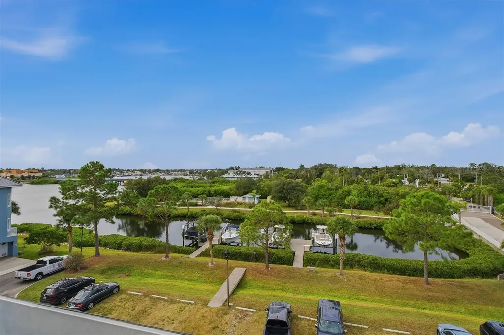 1197 Flying Fish Lane Tarpon Springs FL 34689