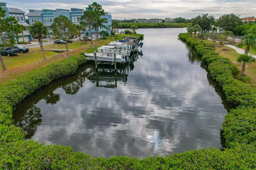 1197 Flying Fish Lane Tarpon Springs FL 34689