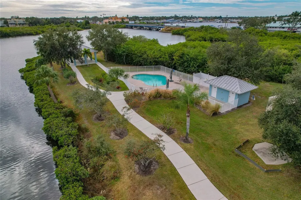 1197 Flying Fish Lane Tarpon Springs FL 34689