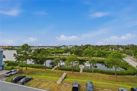 1197 Flying Fish Lane Tarpon Springs FL 34689