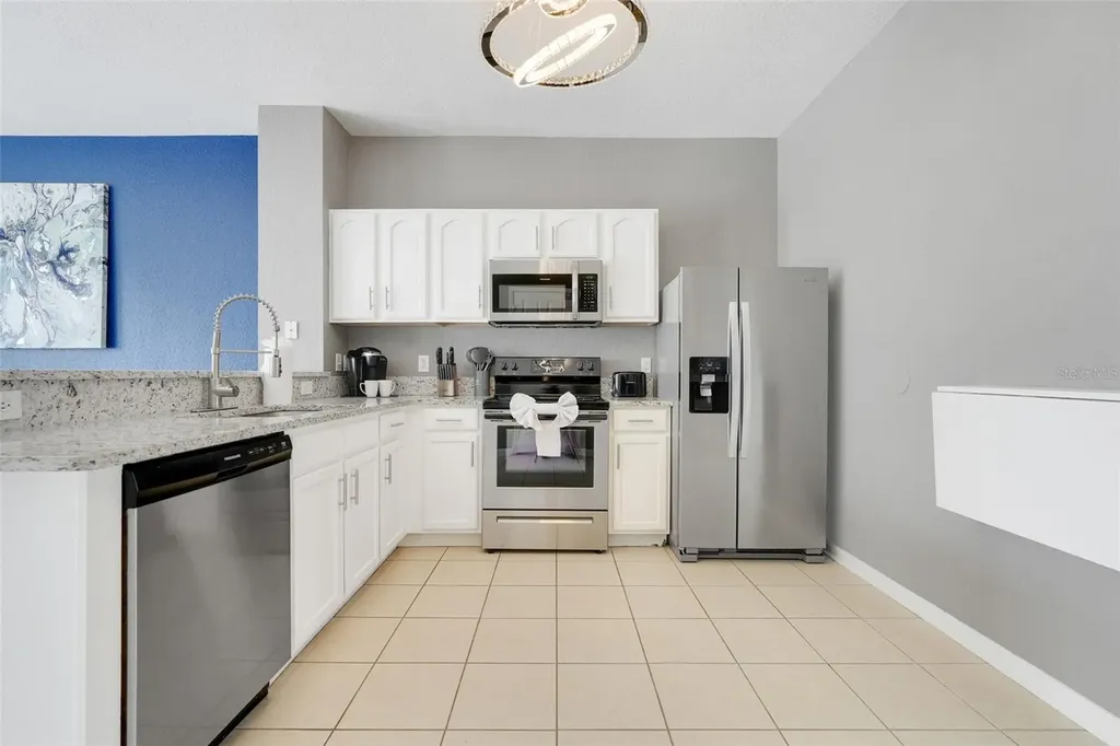 2530 Maneshaw Lane Kissimmee FL 34747