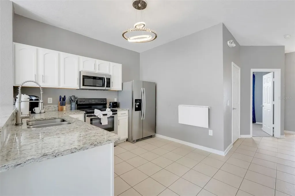 2530 Maneshaw Lane Kissimmee FL 34747