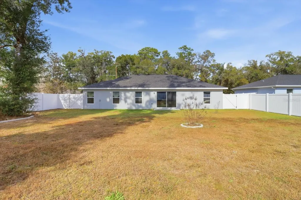 17636 SW 114th Street Dunnellon FL 34432
