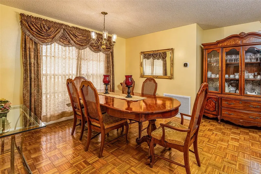 2903 Silver Ridge Drive Orlando FL 32818