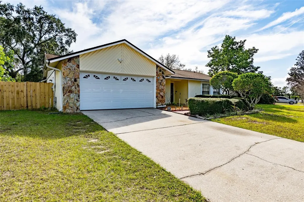 2903 Silver Ridge Drive Orlando FL 32818