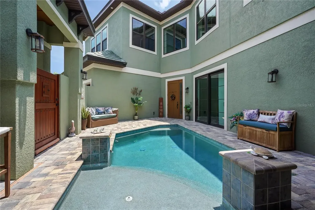 4 Oakview Court Palm Coast FL 32137