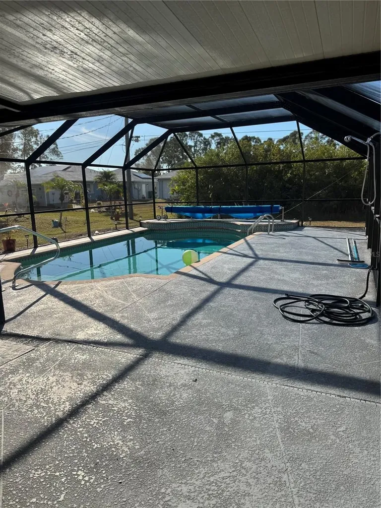10421 Chablis Avenue Englewood FL 34224
