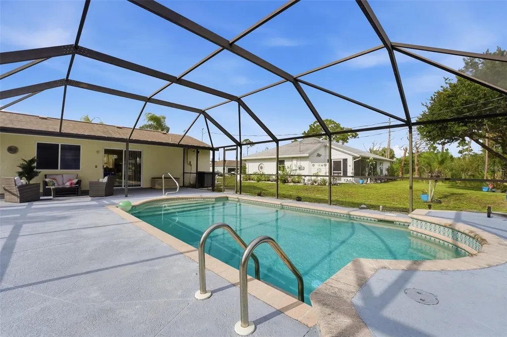 10421 Chablis Avenue Englewood FL 34224