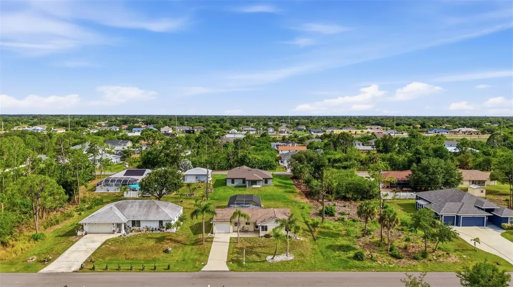 10421 Chablis Avenue Englewood FL 34224