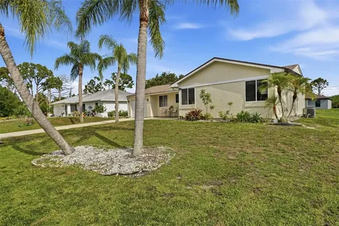 10421 Chablis Avenue Englewood FL 34224