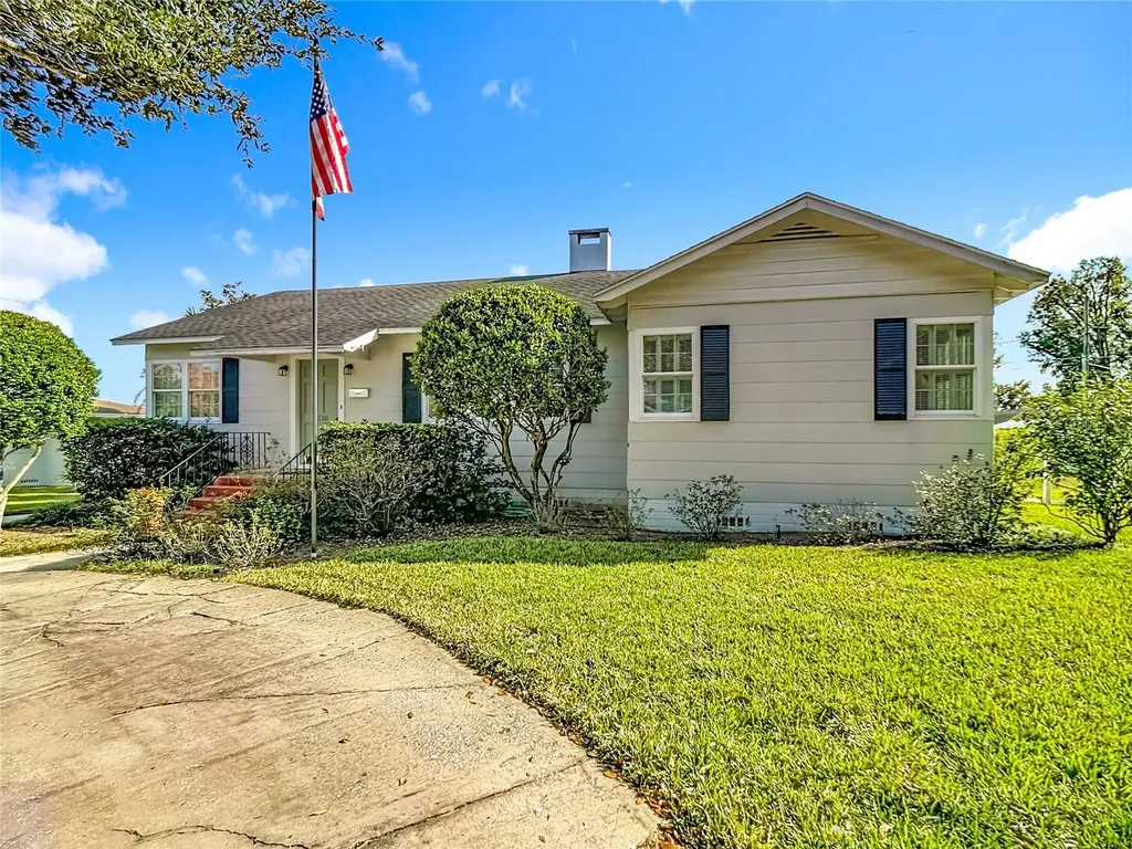 2320 Fairmount Avenue Lakeland FL 33803