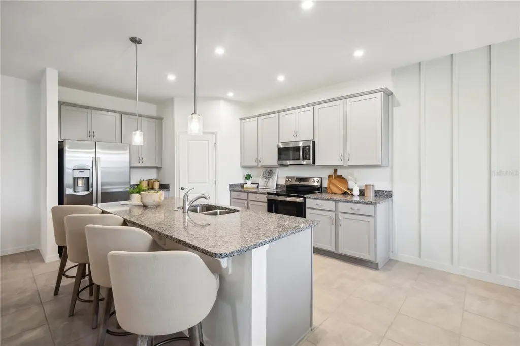 12886 Trovita Drive Grand Island FL 32735