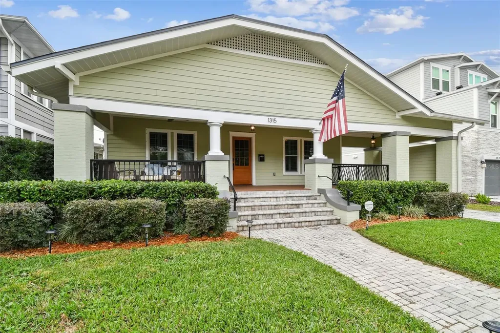 1315 S Moody Avenue Tampa FL 33629