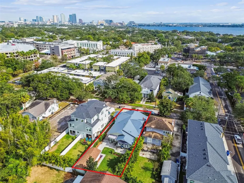 1315 S Moody Avenue Tampa FL 33629