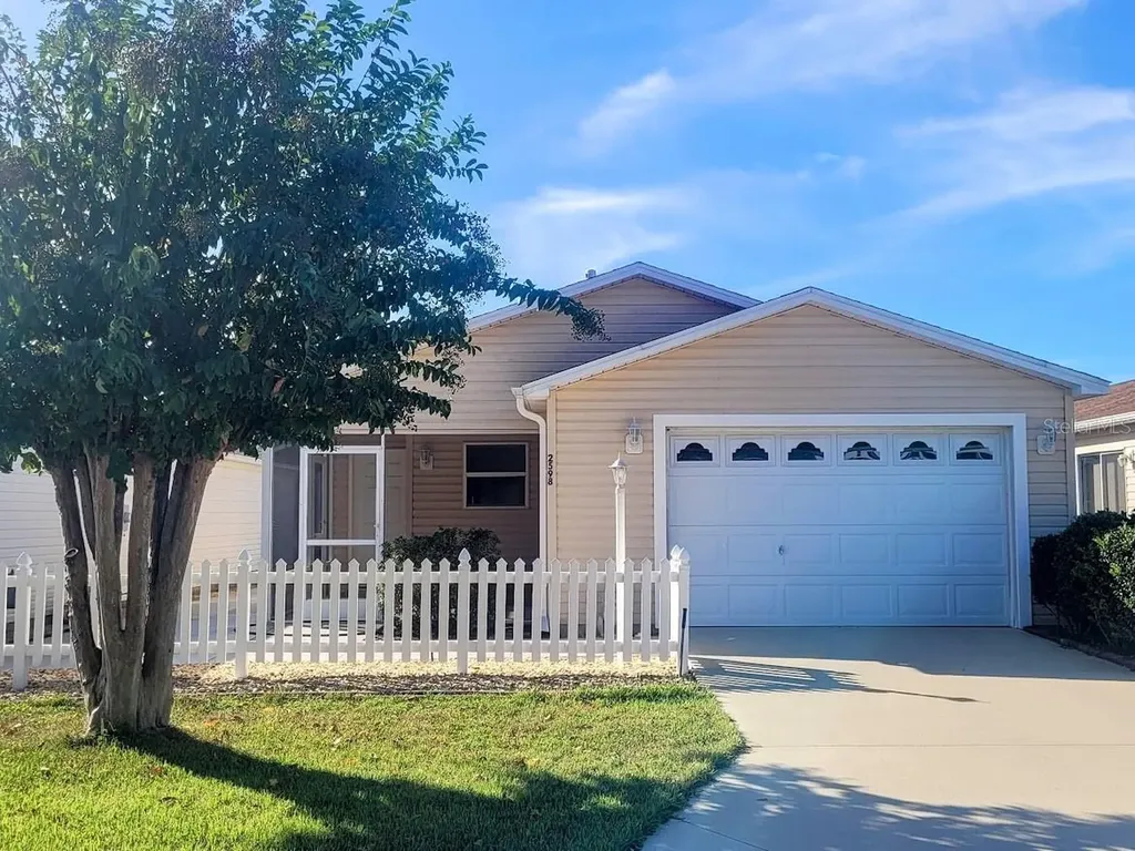 2598 Hialeah Avenue The Villages FL 32162