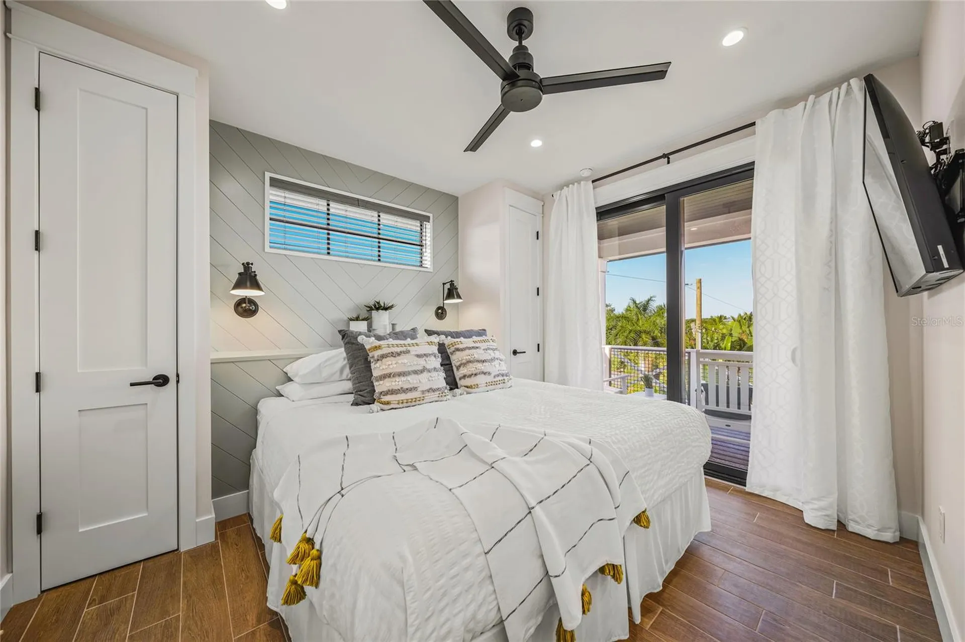 6910 Midnight Pass Road Sarasota FL 34242