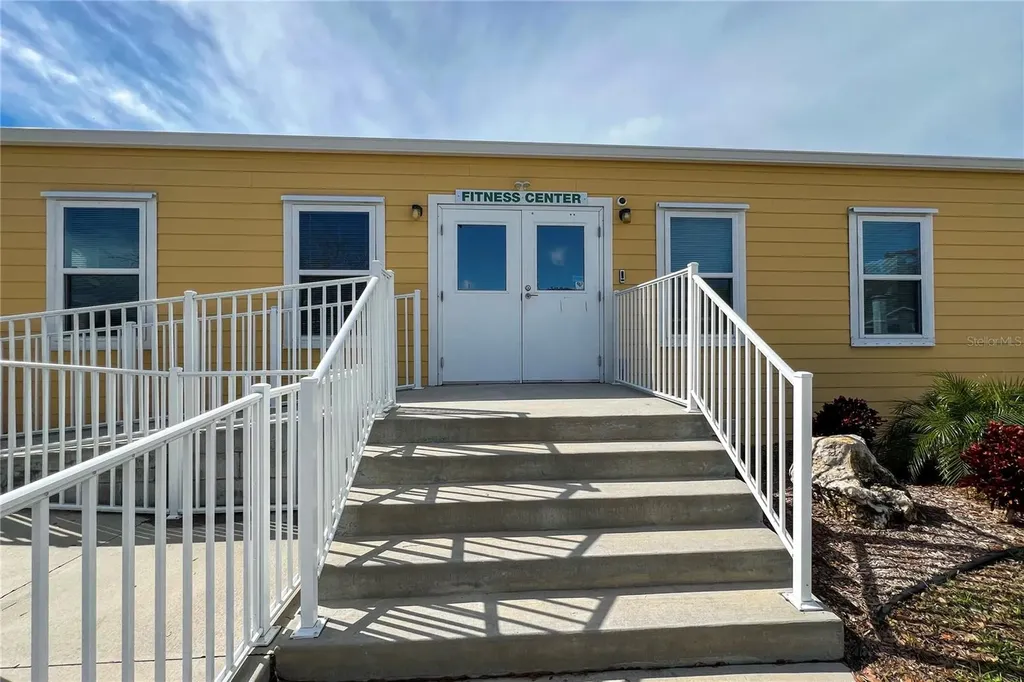 214 Leisure Way Palmetto FL 34221
