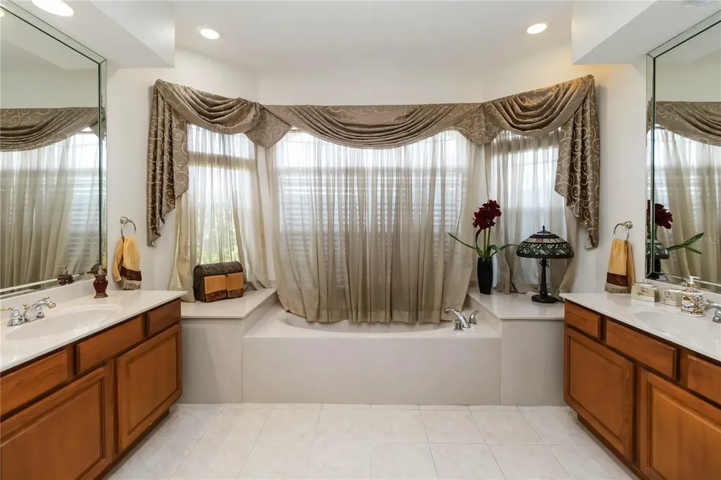 9138 Shadowbrook Trail Orlando FL 32825