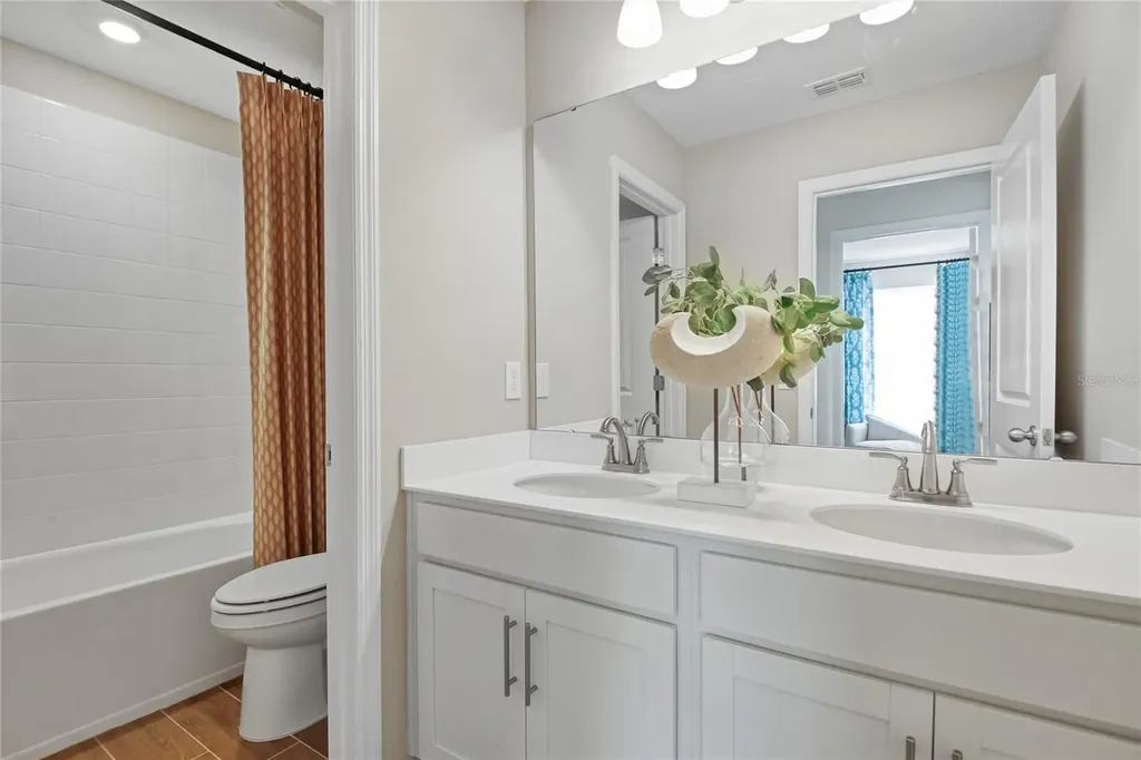 5333 Spring Maiden Circle Apollo Beach FL 33572