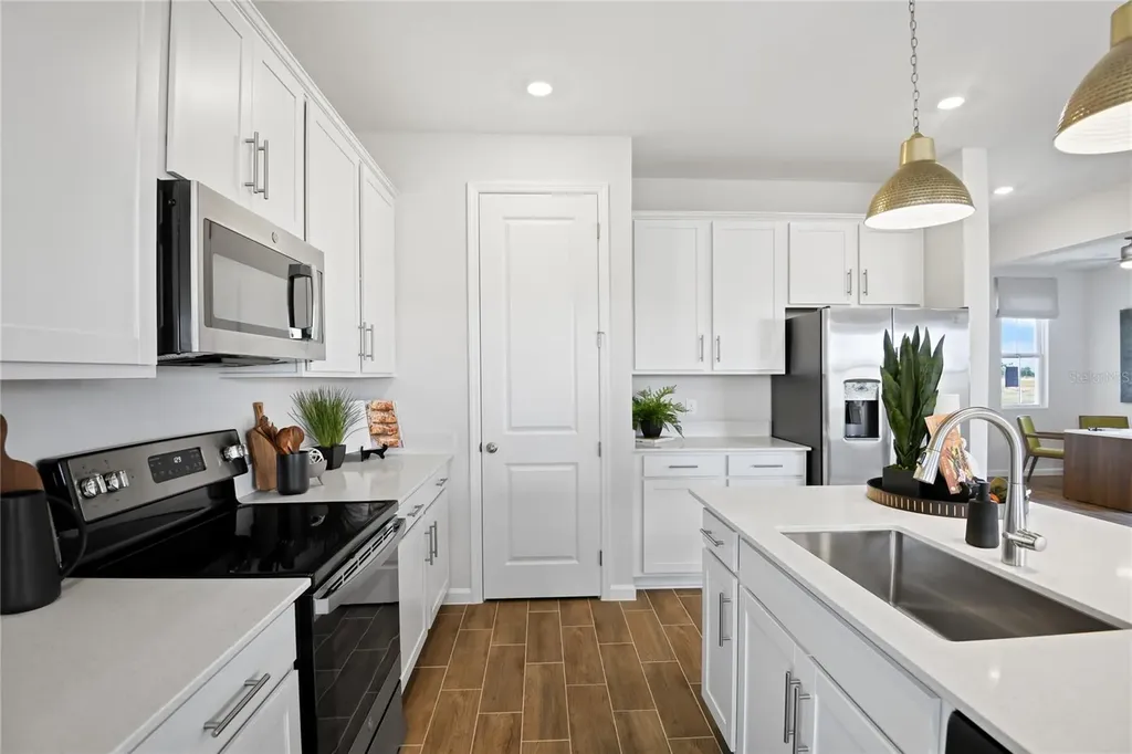 5333 Spring Maiden Circle Apollo Beach FL 33572