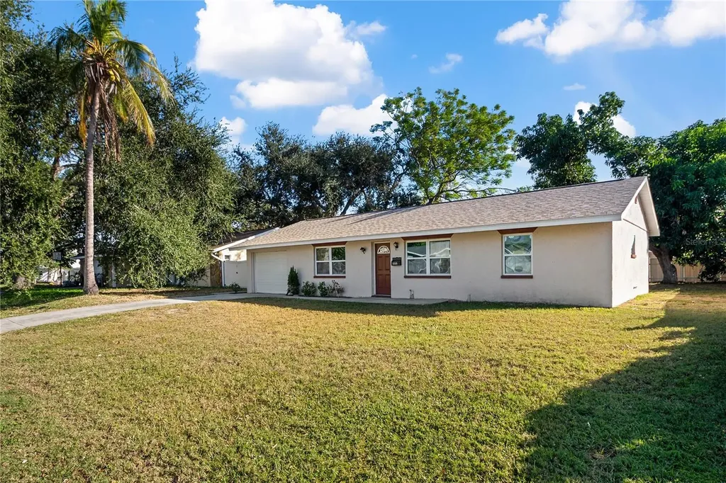 4389 Trout Drive SE St Petersburg FL 33705