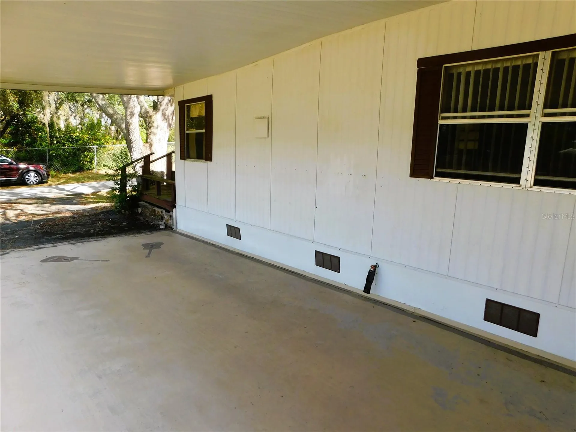 34912 Hawkiowa Road Dade City FL 33523